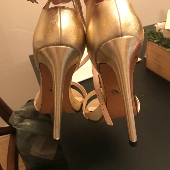 TOPSHOP gold heels!! - Picture 2 of 4